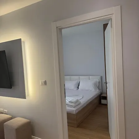 Tili Apartment Polisi i Vogel