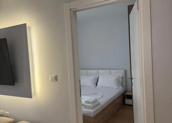 Tili Апартаменты Polisi i Vogel